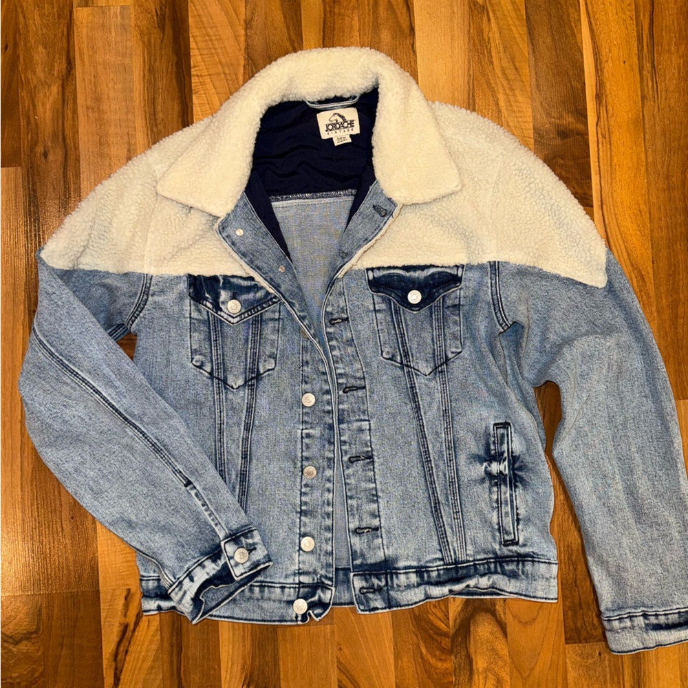 Jordache vintage Sherpa detail Denim Jacket women size small,‎ spring, fall